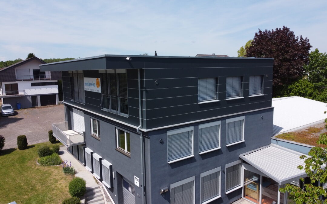 EINMALIGES BETRIEBSANWESEN: Attraktiv + modern in Frommern