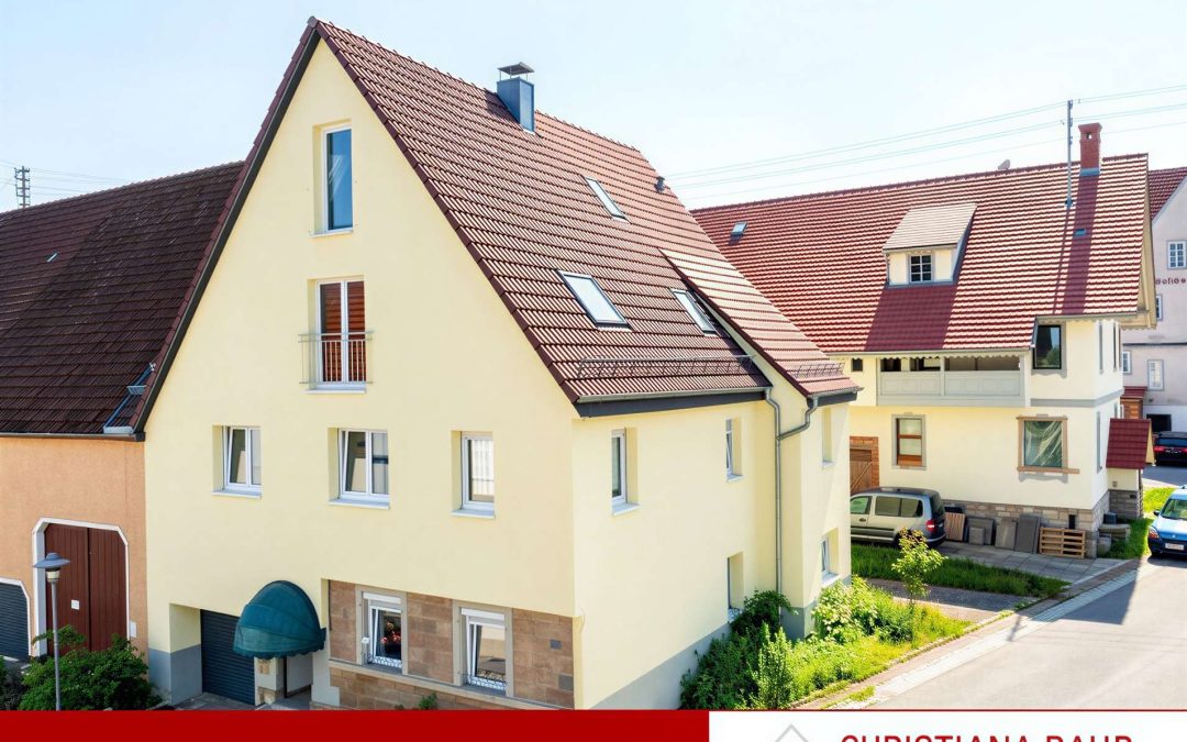VIEL PLATZ MIT GROßER SCHEUNE: Zweifamilienhaus, Binsdorf